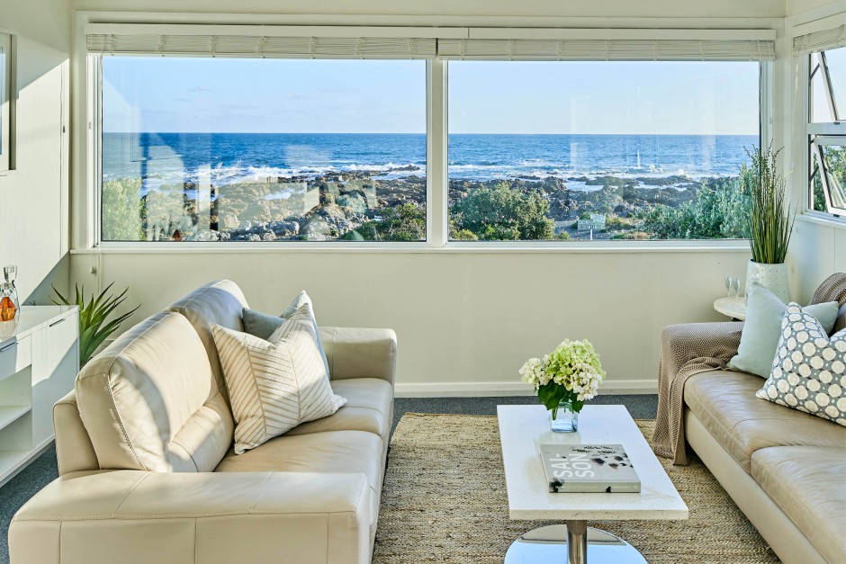 Island Bay Lounge